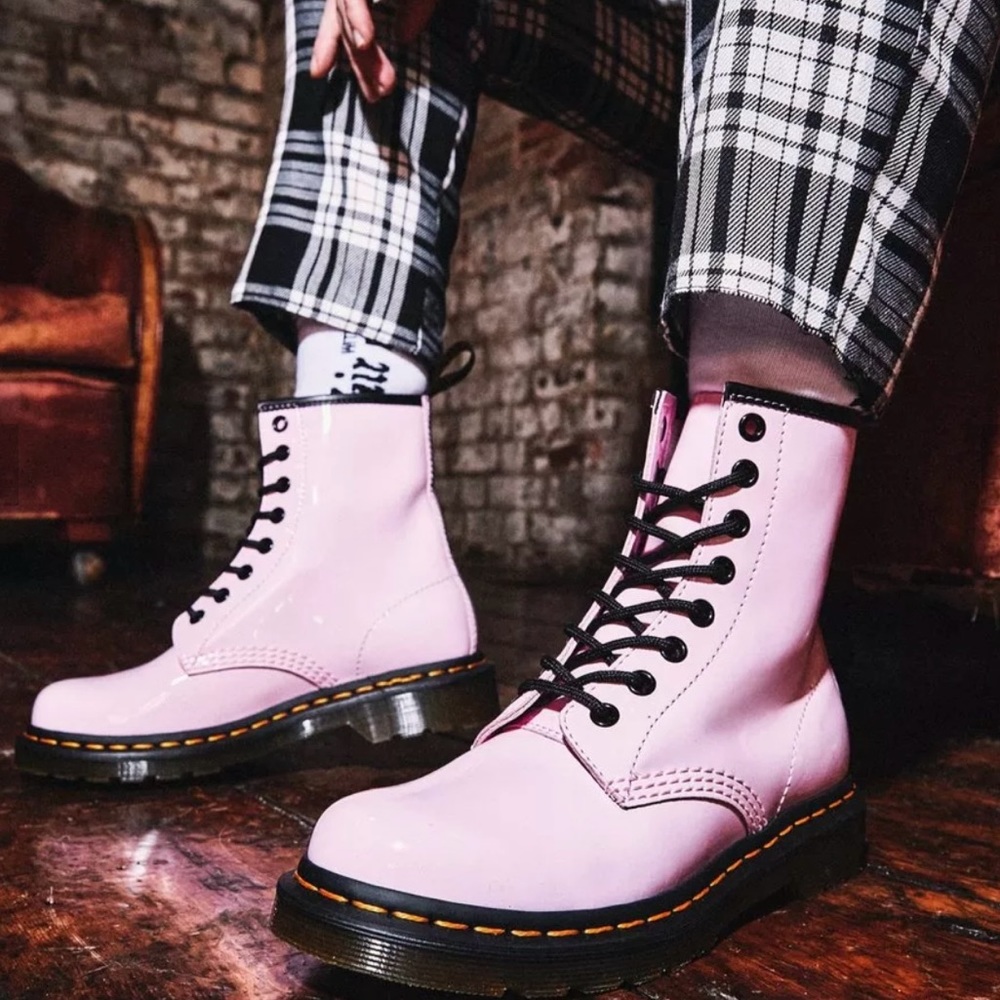 •SOLD•1460 W Pale Pink Dr.Martens